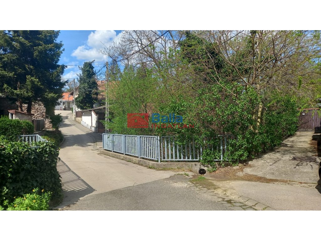 Budakalász, Patak sor, 26 m²-es, házrész, 1+1 szobás, felújítandó állapotú