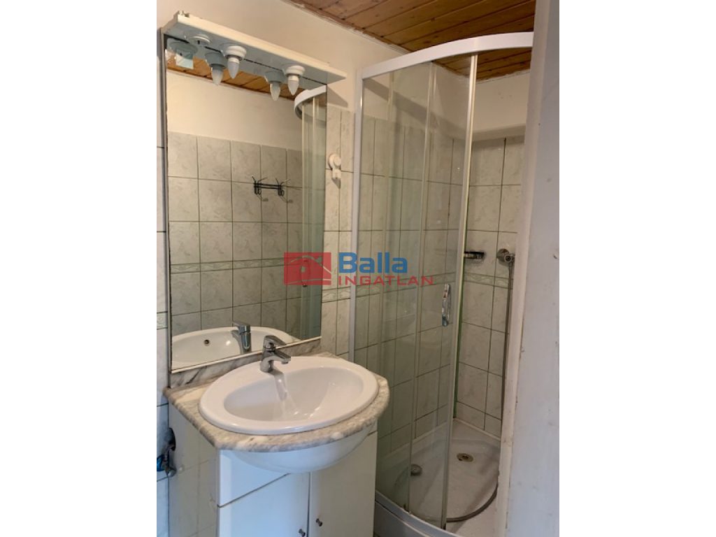 III. Kerület, Óbor utca utca, 46 m²-es, családi ház, 2+1 szobás