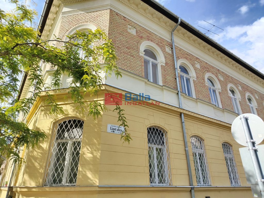 X. Kerület, Liget utca, 32 m²-es, társasházi lakás, 1 szobás, részben felújított állapotú