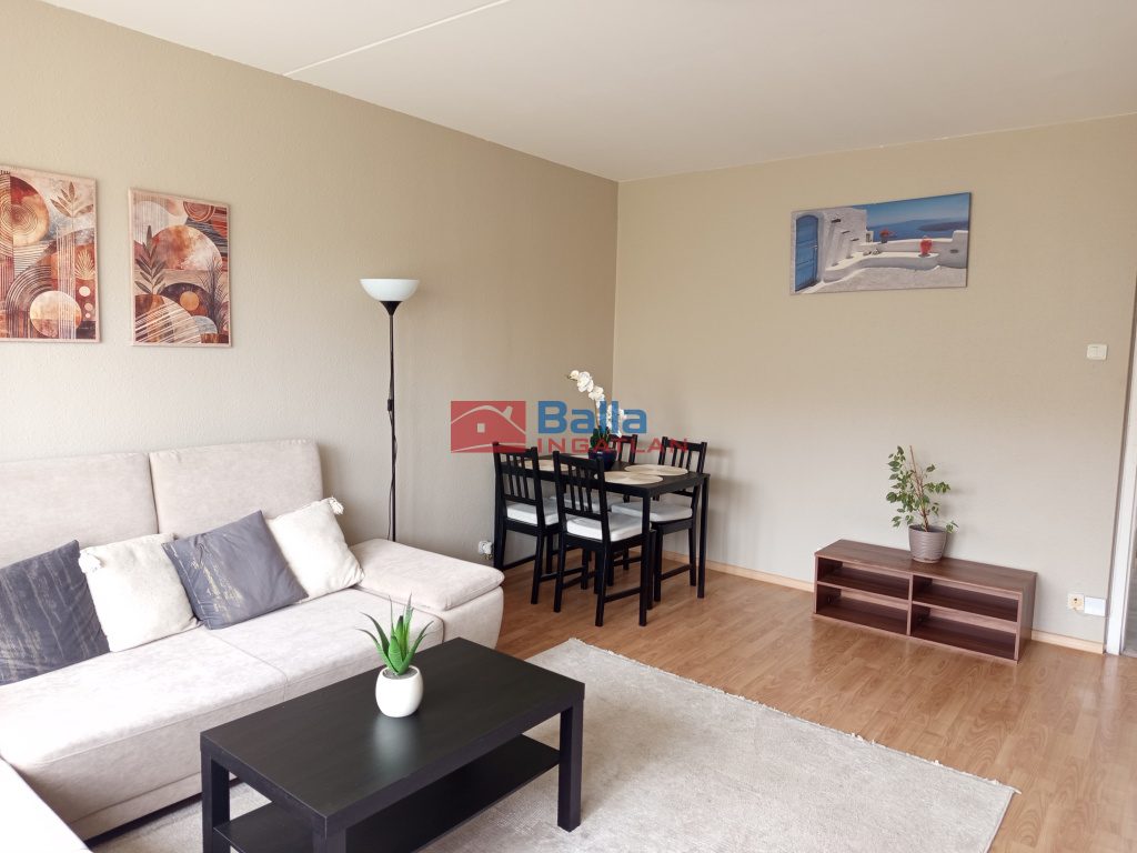 X. Kerület, Hang utca, 54 m²-es, társasházi lakás, 2 szobás, részben felújított állapotú