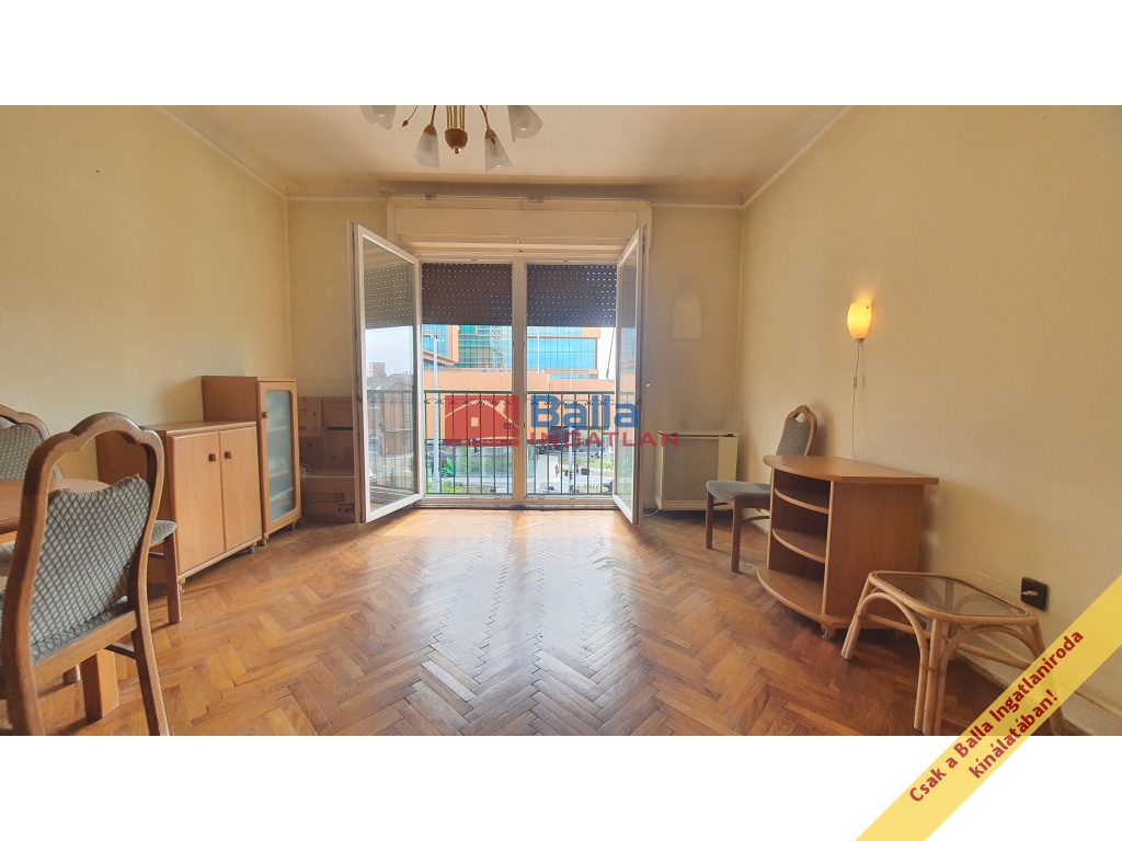 XIV. Kerület, BOSNYÁK tér, 33 m²-es, társasházi lakás, 1 szobás