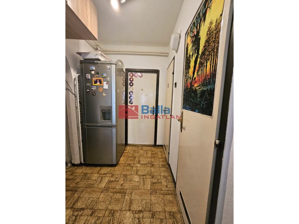 XIX. Kerület, Hunyadi utca, 52 m²-es, társasházi lakás, 2+1 szobás