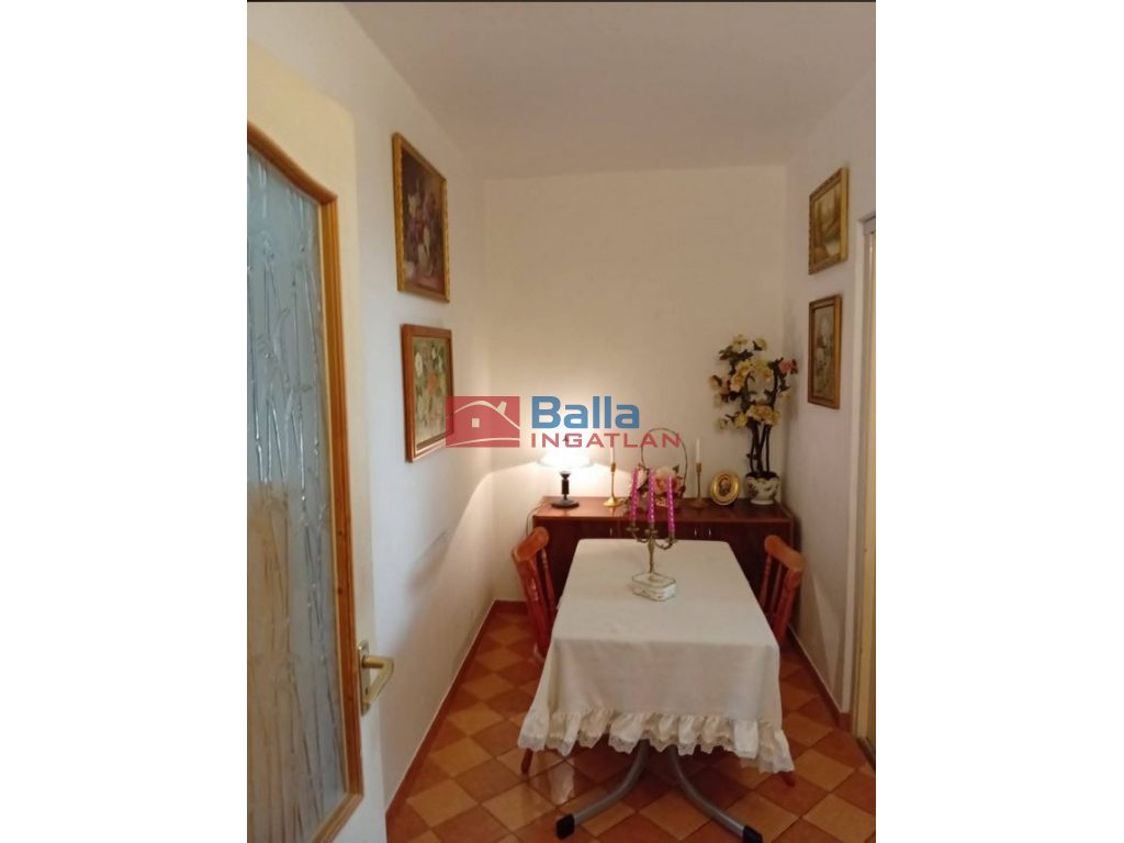 XIX. Kerület, Deák Ferenc utca, 63 m²-es, társasházi lakás, 2+1 szobás