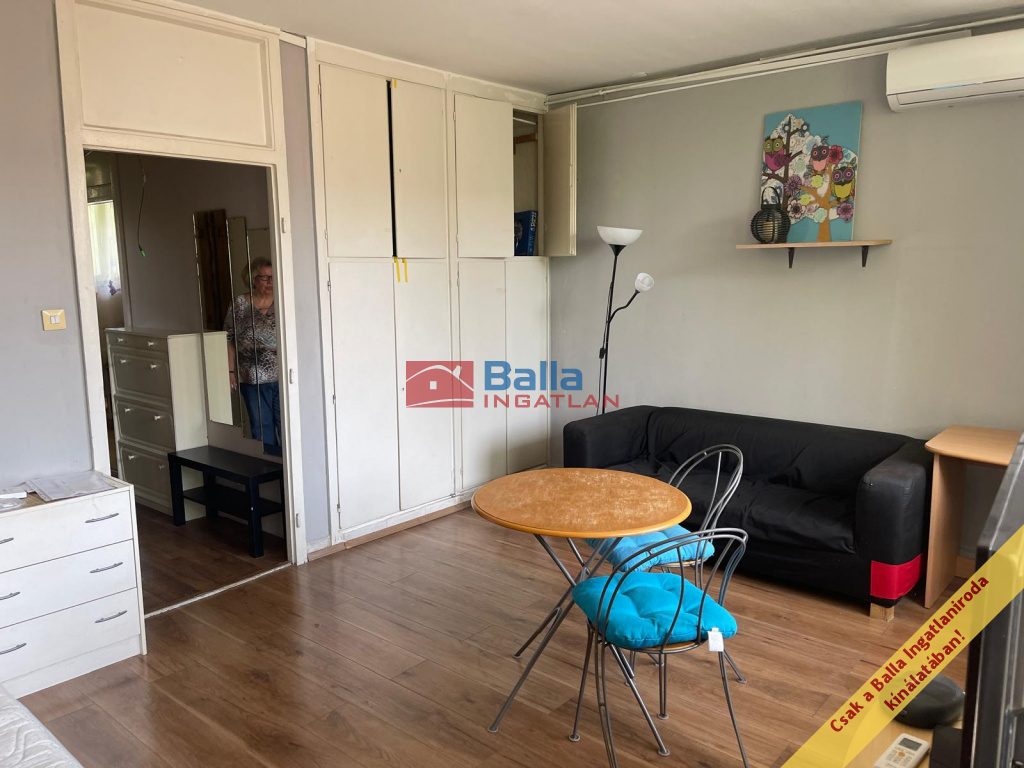 XIX. Kerület, Határ úthoz közel, 50 m²-es, társasházi lakás, 1+1 szobás