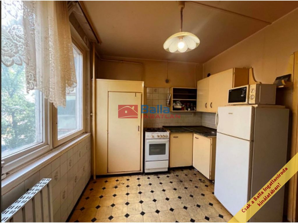XIX. Kerület, Kisfaludy utca, 59 m²-es, társasházi lakás, 1+2 szobás