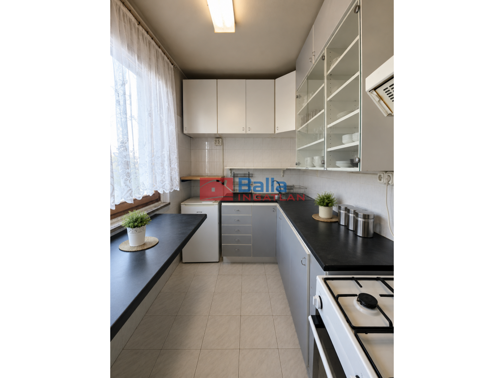 XV. Kerület, Legénybíró utca, 60 m²-es, társasházi lakás, 3 szobás