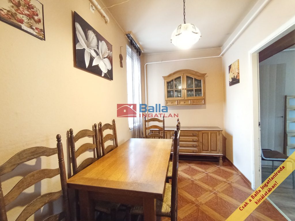 XVII. Kerület, Ferihegyi út, 58 m²-es, társasházi lakás, 1+2 szobás