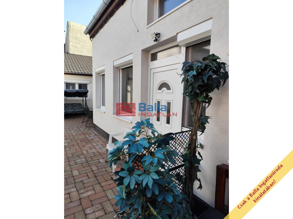 XX. Kerület, Határ út, 55 m²-es, házrész, 3 szobás, jó állapotú