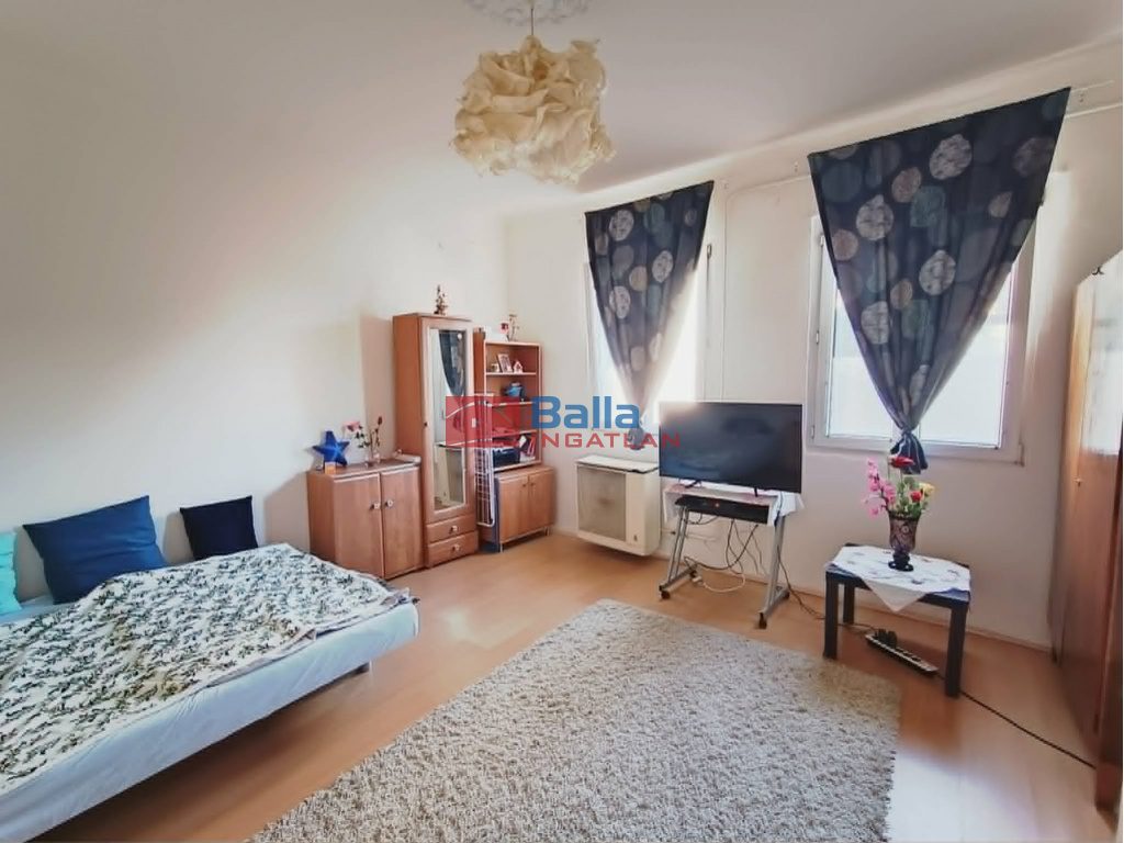 XX. Kerület, Kertvárosi részen, 35 m²-es, házrész, 1 szobás, felújított állapotú