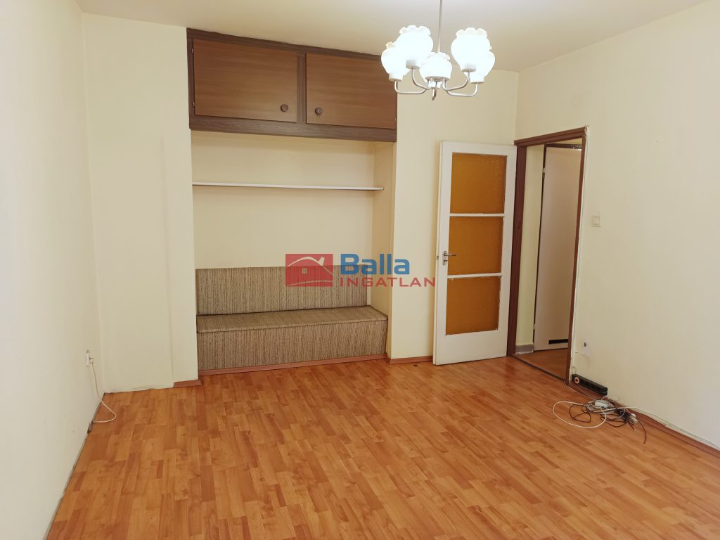 XX. Kerület, Vécsey és Eperjes lakótelep, 48 m²-es, társasházi lakás