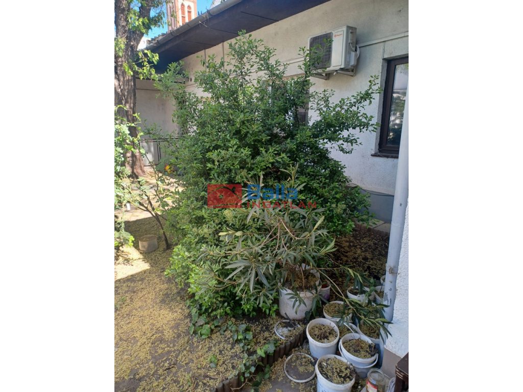 XX. Kerület, Szent Erzsébet tér, 27 m²-es, társasházi lakás, 1 szobás