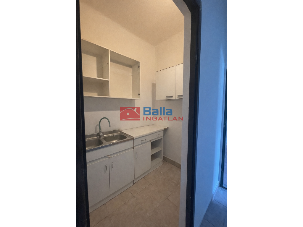 XX. Kerület, Vágóhíd közeli utca, 34 m²-es, társasházi lakás, 2 szobás