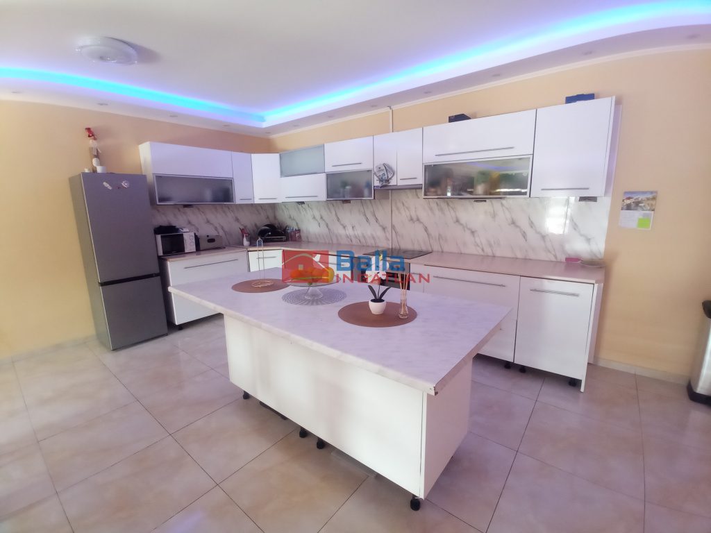 XXI. Kerület, II.RÁKÓCZI FERENC út, 130 m²-es, családi ház, 4 szobás