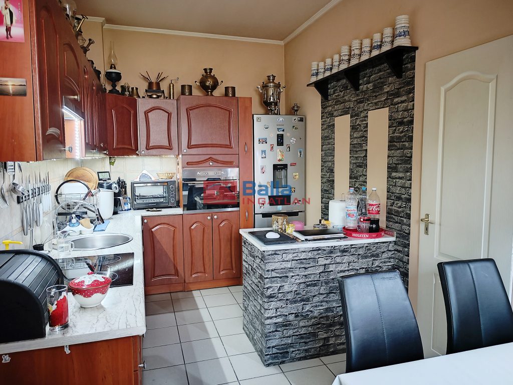 XXIII. Kerület, Grassalkovich út, 48 m²-es, házrész, 1 szobás