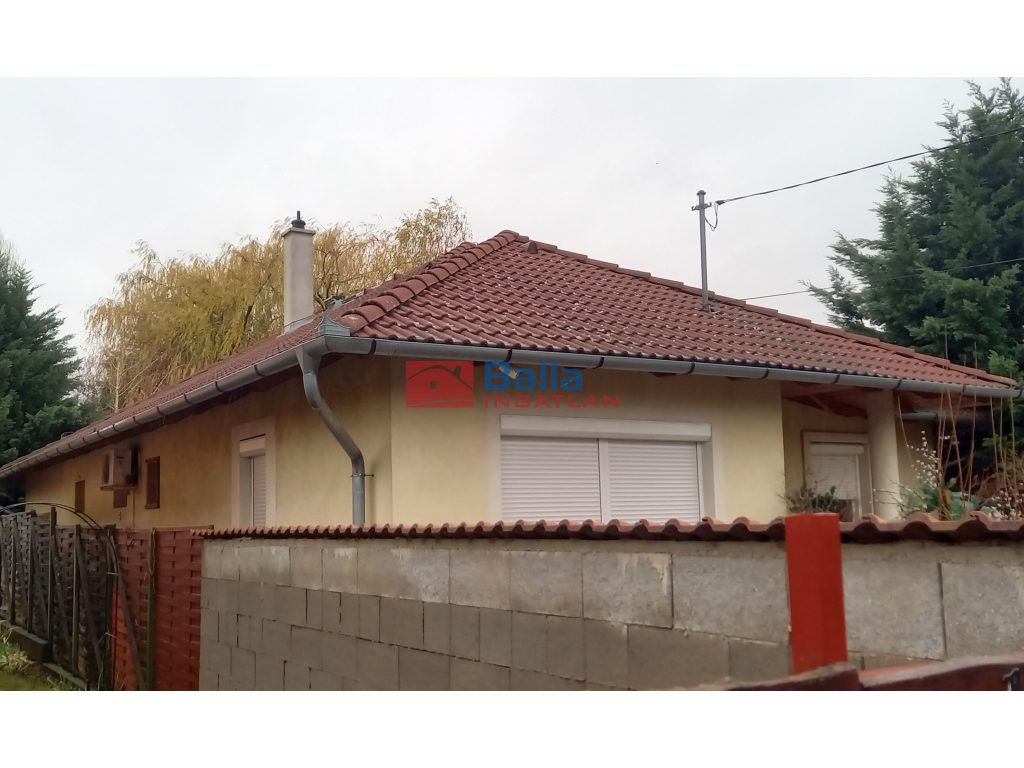 Dunakeszi, tóváros, 150 m²-es, házrész, 5 szobás, jó állapotú