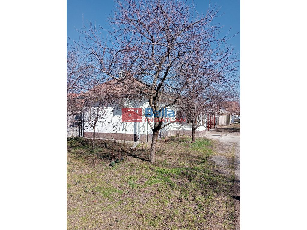 Halásztelek, Dózsa György út közeli utca, 79 m²-es, 2 generációs, családi ház