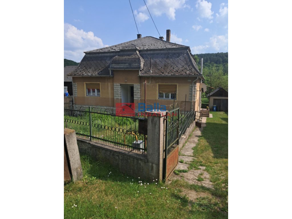 Nekézseny, Széchényi út, 96 m²-es, családi ház, 3 szobás, átlagos állapotú