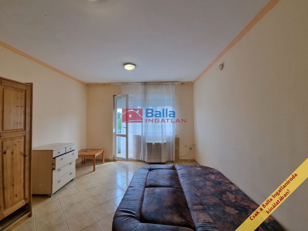 Nyíregyháza, Garibaldi utca, 54 m²-es, társasházi lakás, 2 szobás