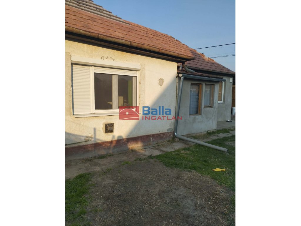 Szigethalom, Béke utca, 62 m²-es, családi ház, 1+1 szobás, felújítandó állapotú
