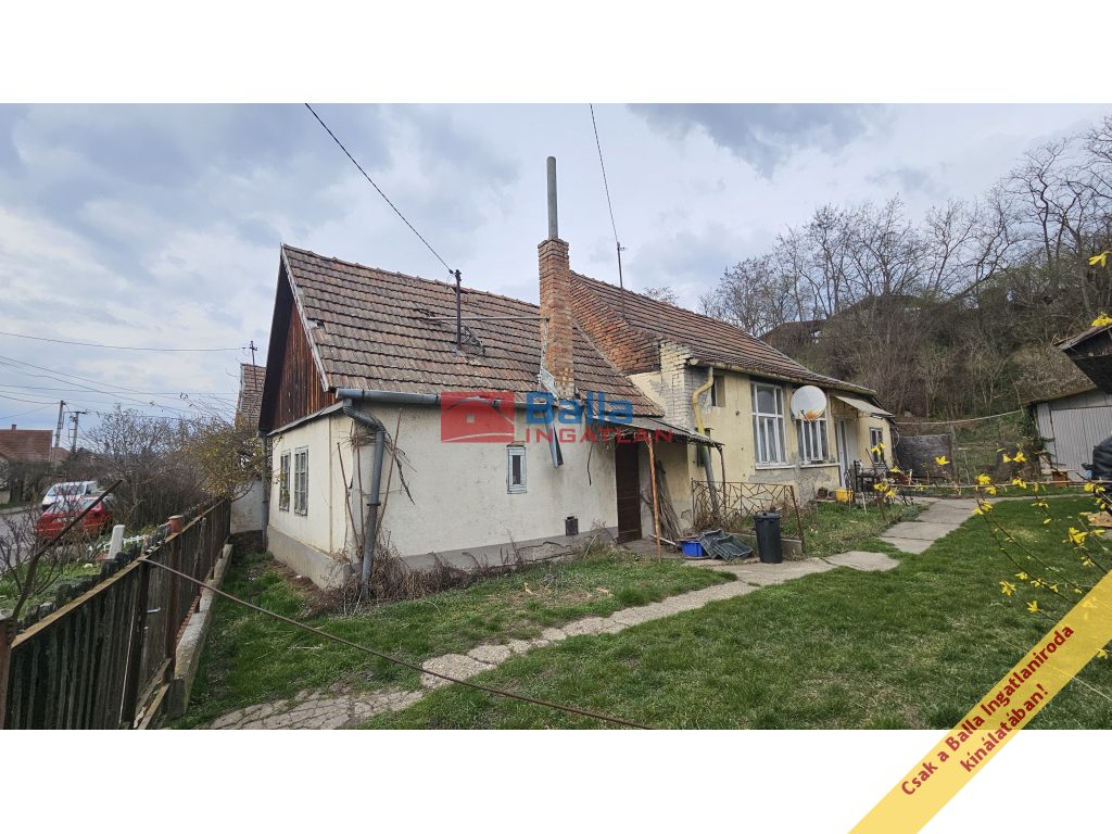 Szob, Mátyás király utca, 85 m²-es, 3 generációs, családi ház
