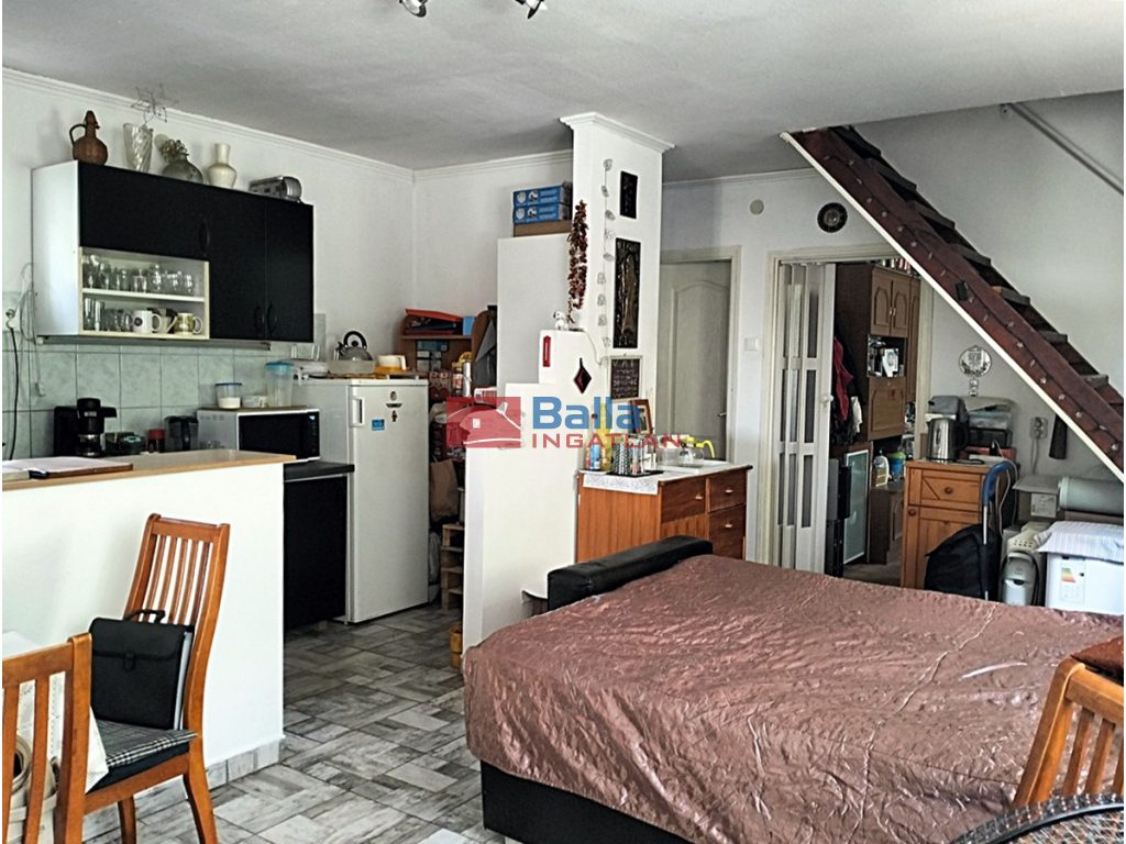 Tárnok, Sóskúti út, 90 m²-es, családi ház, 3+1 szobás, átlagos állapotú