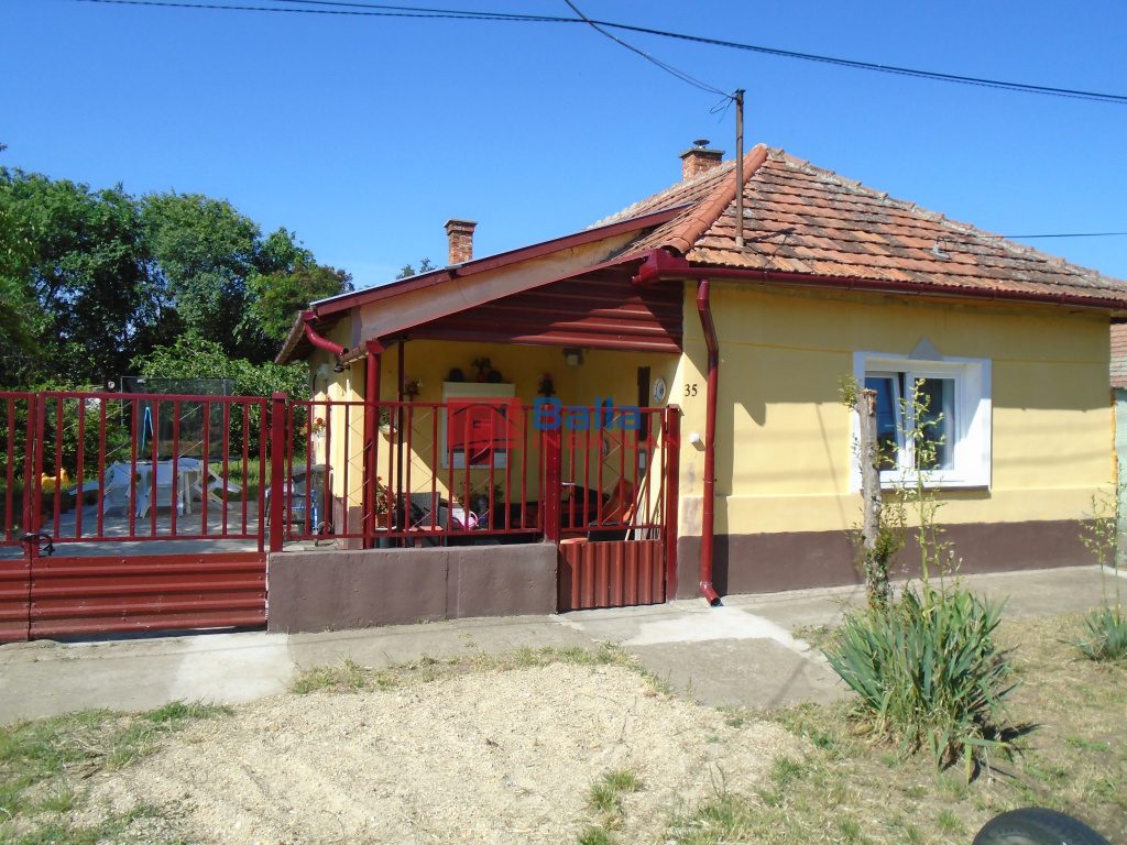 Tiszaalpár, Arany János utca, 53 m²-es, családi ház, 2 szobás