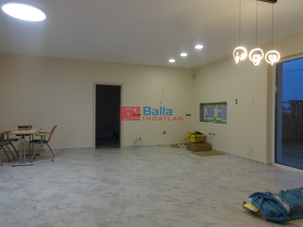 Tiszakécske, Bozsó János utca, 85 m²-es, családi ház, 3 szobás