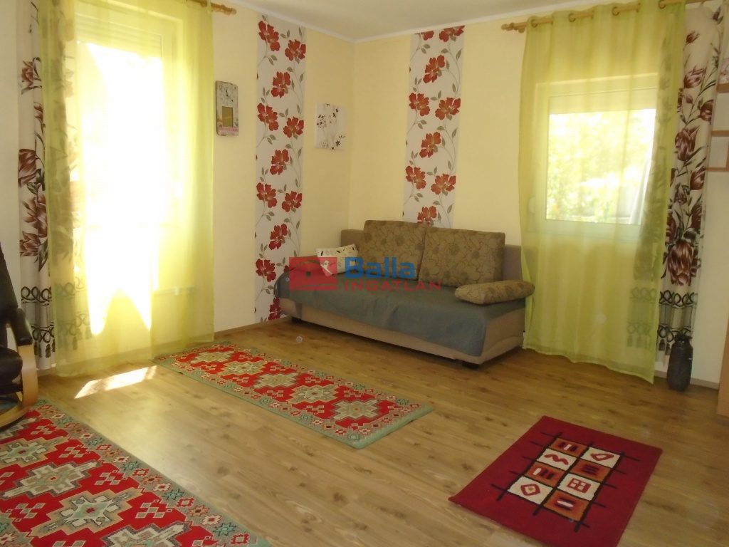 Tiszakécske, Akác utca, 30 m²-es, üdülő, 1 szobás, újszerű állapotú