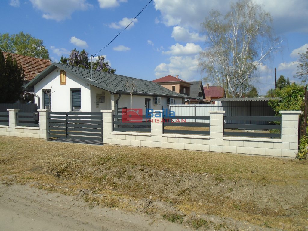 Tiszakécske, Nap körút, 72 m²-es, üdülő, 4 szobás, kiváló állapotú