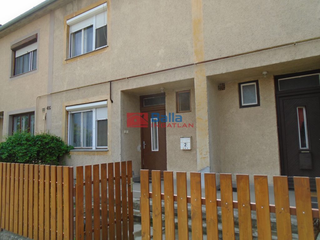 Tiszakécske, Szabolcska Mihály utca, 100 m²-es, családi ház