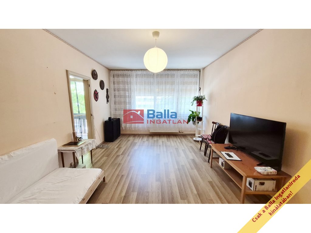 Vác, Kölcsey Ferenc utca, 52 m²-es, társasházi lakás, 2 szobás