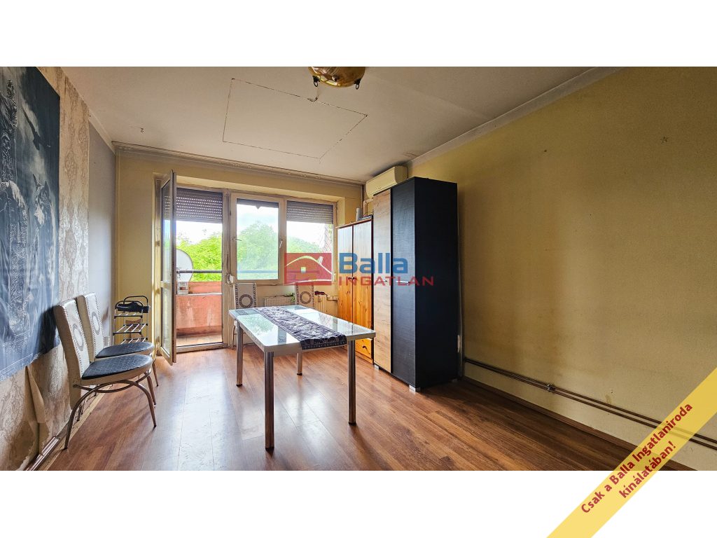 Vác, Kötő utca, 53 m²-es, társasházi lakás, 2 szobás, átlagos állapotú