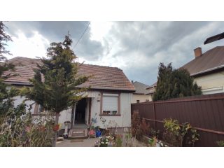 Eladó 54 m²-escsaládi ház Adony, Táncsics Mihály utca: 39'900'000 Ft