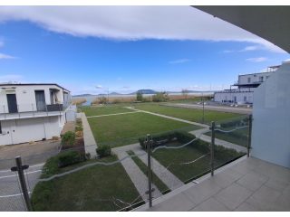Eladó 49 m²-estársasházi lakás Balatonfenyves, Vízpart: 113'900'000 Ft