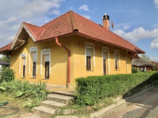 Eladó 75 m²-escsaládi ház Balatonőszöd, -: 65'000'000 Ft