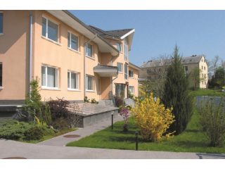 Kiadó 103 m²-esb kategóriás iroda Budakeszi, Szőlőskert utca: 216'300 Ft