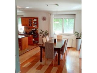 Eladó 300 m²-escsaládi ház Budaörs, Bányász utca: 385'000'000 Ft