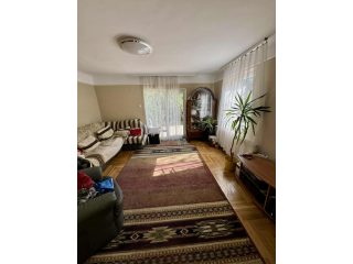 Eladó 96 m²-escsaládi ház II. kerület (Budaliget II/A.) , József Attila útja: 169'900'000 Ft