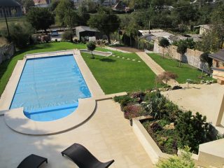 Kiadó 200 m²-escsaládi ház III. Kerület (Aranyhegy) , Aranyvölgy utca: 3'500 EUR