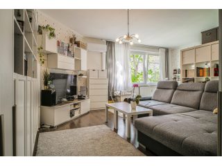 Eladó 61 m²-estársasházi lakás IV. Kerület (Káposztásmegyer I.) , Ügető utca: 80'000'000 Ft