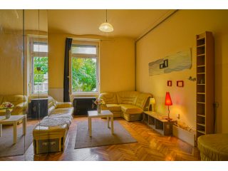 Eladó 28 m²-estársasházi lakás IV. Kerület (Újpest) , Perényi Zsigmond utca utca: 35'000'000 Ft