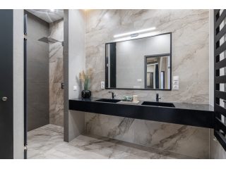 Eladó 91 m²-estársasházi lakás IX. Kerület (Belső Ferencváros) , József körút-Petőfi híd közelében: 179'900'000 Ft