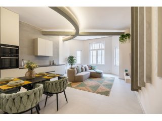 Eladó 91 m²-estársasházi lakás IX. Kerület (Belső Ferencváros) , József körút-Petőfi híd közelében: 179'900'000 Ft