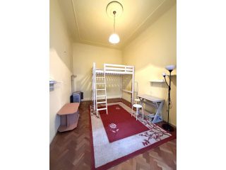 Eladó 27 m²-estársasházi lakás IX. Kerület (Középső Ferencváros (Rehabilitációs terület)) , Üllői út: 43'300'000 Ft