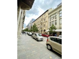 Eladó 39 m²-estársasházi lakás V. Kerület (Belváros) , Azonnal költözhető ingatlan a Bazilikánál!: 74'900'000 Ft