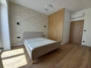 Kiadó 84 m²-estársasházi lakás V. Kerület (Belváros) , Károly körút: 550'000 Ft