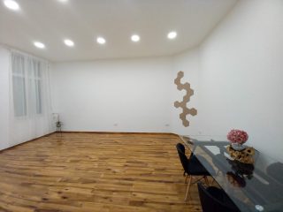 Eladó 53 m²-estársasházi lakás V. Kerület (Lipótváros) , Hold utca: 139'000'000 Ft