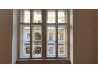 Eladó 71 m²-estársasházi lakás VI. Kerület (Nagykörúton belül) , ANDRÁSSY ÚT mellett: 89'900'000 Ft