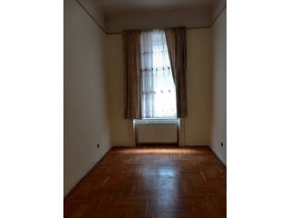 Eladó 65 m²-estársasházi lakás VII. Kerület (Belső-Erzsébetváros) , Akácfa utca: 79'900'000 Ft