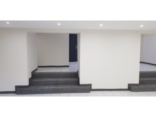 Eladó 74 m²-esüzlethelyiség utcai bejárattal VII. Kerület (Középső-Erzsébetváros) , ALMÁSSY TÉR: 29'800'000 Ft